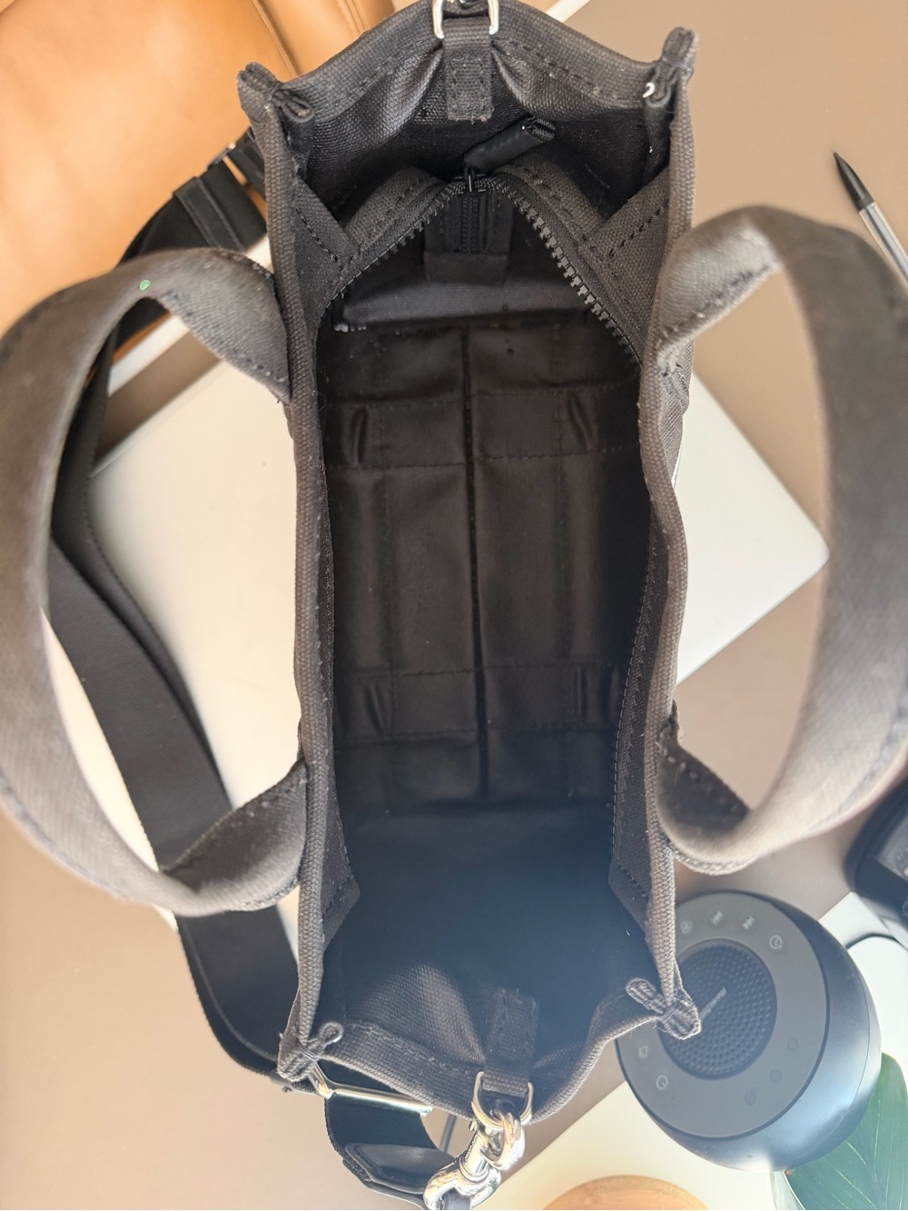 Marc Jacobs Black Canvas Small Tote Bag - Picture 4 of 9